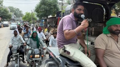 ਕ੍ਰਾਂਤੀਕਾਰੀ ਕਿਸਾਨ ਯੂਨੀਅਨ ਪੰਜਾਬ ਵੱਲੋਂ ਮਮਦੋਟ ਇਲਾਕੇ ਅਤੇ ਬਾਜ਼ਾਰ ਵਿੱਚ ਵਿਸ਼ਾਲ ਮੋਟਰਸਾਈਕਲ ਮਾਰਚ, ਪਿੰਡ ਜੱਲੋ ਕੇ ਦੇ ਆਬਾਦਕਾਰ ਕਿਸਾਨਾਂ ਦੀਆਂ ਜ਼ਮੀਨਾਂ ਬਚਾਉਣ ਲਈ ਨਾਇਬ ਤਹਿਸੀਲਦਾਰ ਨੂੰ ਮੰਗ ਪੱਤਰ