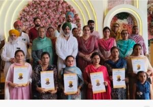 ਵਿਧਾਇਕ ਰਜਨੀਸ਼ ਦਹੀਯਾ ਨੇ ਆਂਗਣਵਾੜੀ ਵਰਕਰਾਂ ਤੇ ਹੈਲਪਰਾਂ ਨੂੰ ਸੌਂਪੇ ਨਿਯੁਕਤੀ ਪੱਤਰ ਵਿਧਾਇਕ ਰਜਨੀਸ਼ ਦਹੀਯਾ ਨੇ ਆਂਗਣਵਾੜੀ ਵਰਕਰਾਂ ਤੇ ਹੈਲਪਰਾਂ ਨੂੰ ਸੌਂਪੇ ਨਿਯੁਕਤੀ ਪੱਤਰ