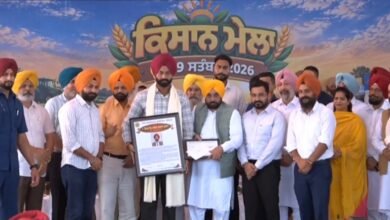 ਮੁੱਖ ਮੰਤਰੀ ਵੱਲੋਂ ਫ਼ਿਰੋਜ਼ਪੁਰ ਜ਼ਿਲ੍ਹੇ ਦਾ ਅਗਾਂਹਵਧੂ ਨੌਜਵਾਨ ਕਿਸਾਨ ਮਨਪ੍ਰੀਤ ਸਿੰਘ, ਸ. ਉਜਾਗਰ ਸਿੰਘ ਧਾਲੀਵਾਲ ਐਵਾਰਡ ਨਾਲ ਸਨਮਾਨਿਤ