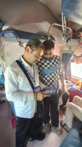 अगस्त में टिकट चेकिंग अभियान: 24,434 यात्री बिना टिकट या अनियमित यात्रा करते पकड़े गए