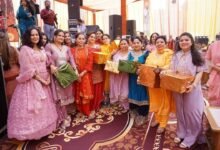 ਫਿਰੋਜ਼ਪੁਰ ’ਚ ਪਹਿਲੀ ਵਾਰ ਸਜਿਆ ਕਰਵਾ ਚੌਥ ਮੇਲਾ, 1800 ਮਹਿਲਾਵਾਂ ਦੀ ਸ਼ਮੂਲੀਅਤ ਨੇ ਲਾਈਆਂ ਰੌਣਕਾਂ