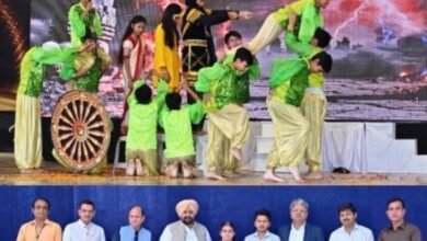 डीसी मॉडल स्कूल के मंच पर साकार हुआ चारों युगों का सफर, विद्यार्थियों ने नृत्य-नाटिका से दिखाई संस्कृति और आधुनिकता की झलक