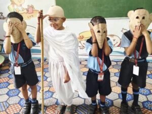 गांधी जयंती के अवसर पर विवेकानंद वर्ल्ड स्कूल में गूंजा गांधीवादी मूल्यों का संदेश